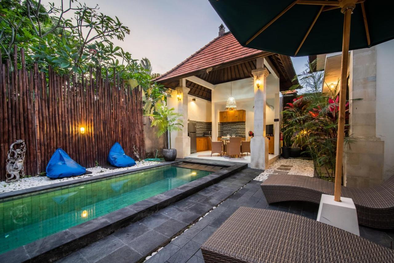 Villa Banua Seminyak Extérieur photo